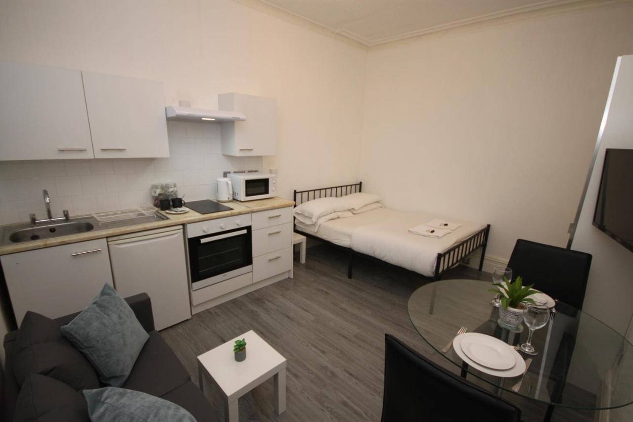 Barton Beachside - Stylish Studio Apartment, Double & Single - Central Beach & Promenade Location - Over 21'S, Family Friendly Only, Id Required Blackpool Zewnętrze zdjęcie