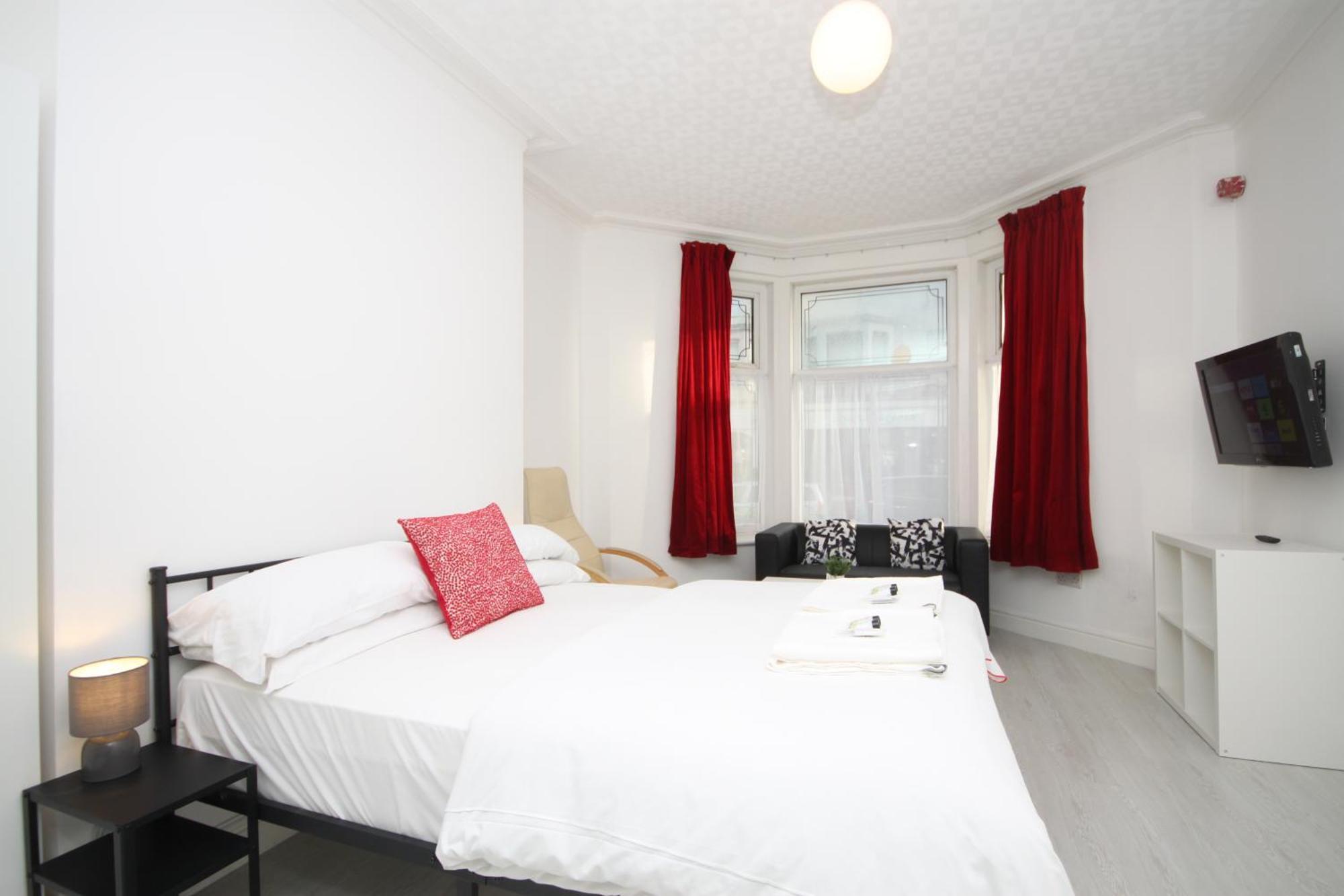 Barton Beachside - Stylish Studio Apartment, Double & Single - Central Beach & Promenade Location - Over 21'S, Family Friendly Only, Id Required Blackpool Zewnętrze zdjęcie