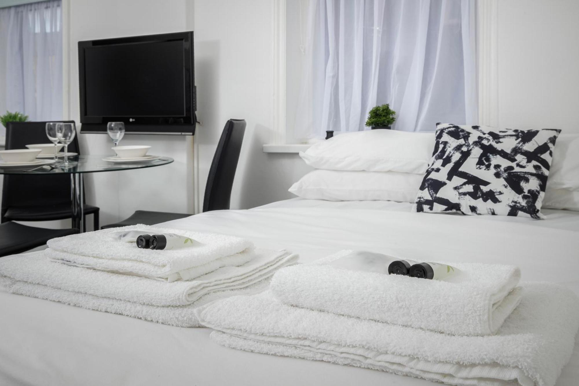 Barton Beachside - Stylish Studio Apartment, Double & Single - Central Beach & Promenade Location - Over 21'S, Family Friendly Only, Id Required Blackpool Zewnętrze zdjęcie
