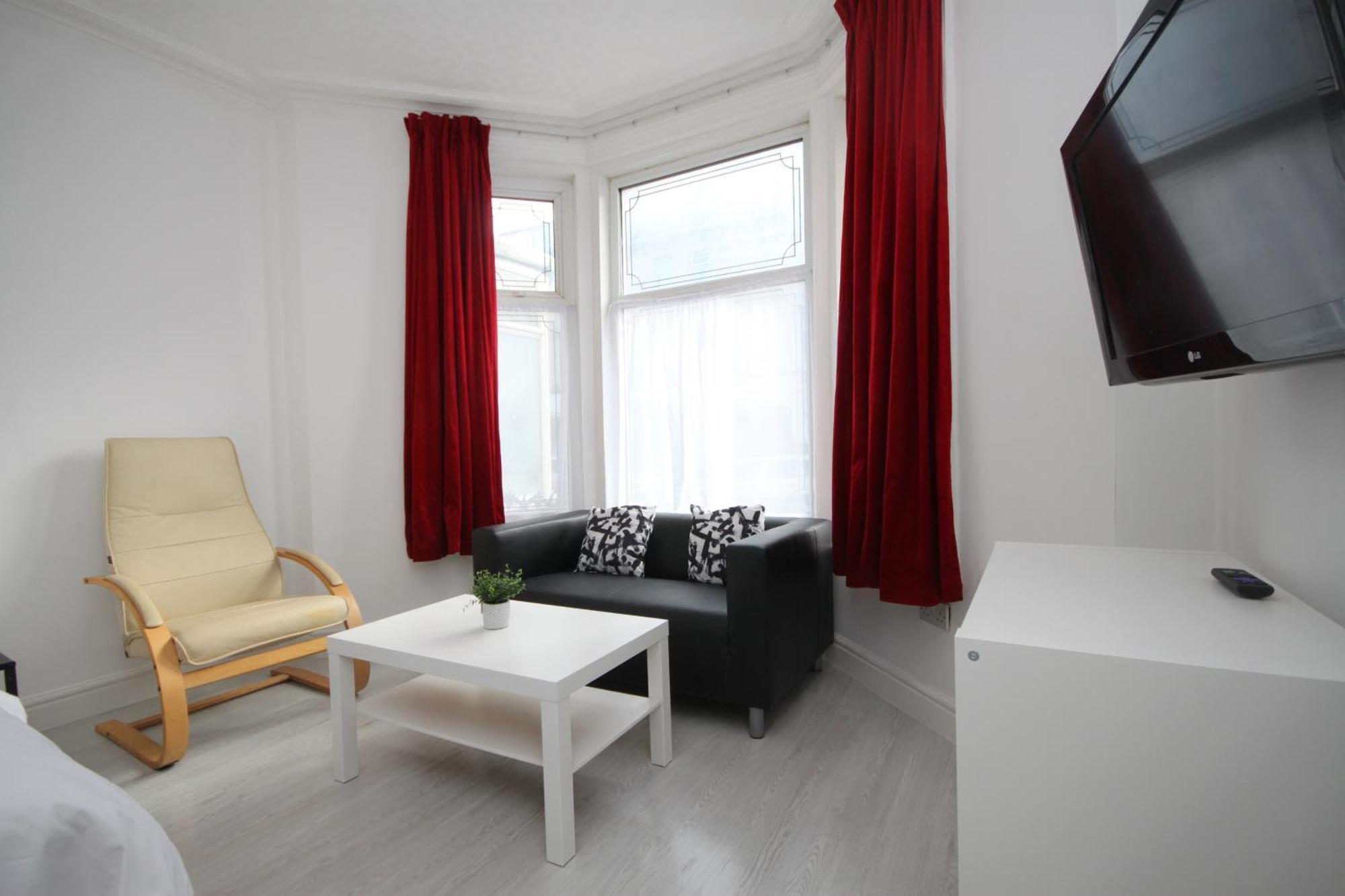 Barton Beachside - Stylish Studio Apartment, Double & Single - Central Beach & Promenade Location - Over 21'S, Family Friendly Only, Id Required Blackpool Zewnętrze zdjęcie