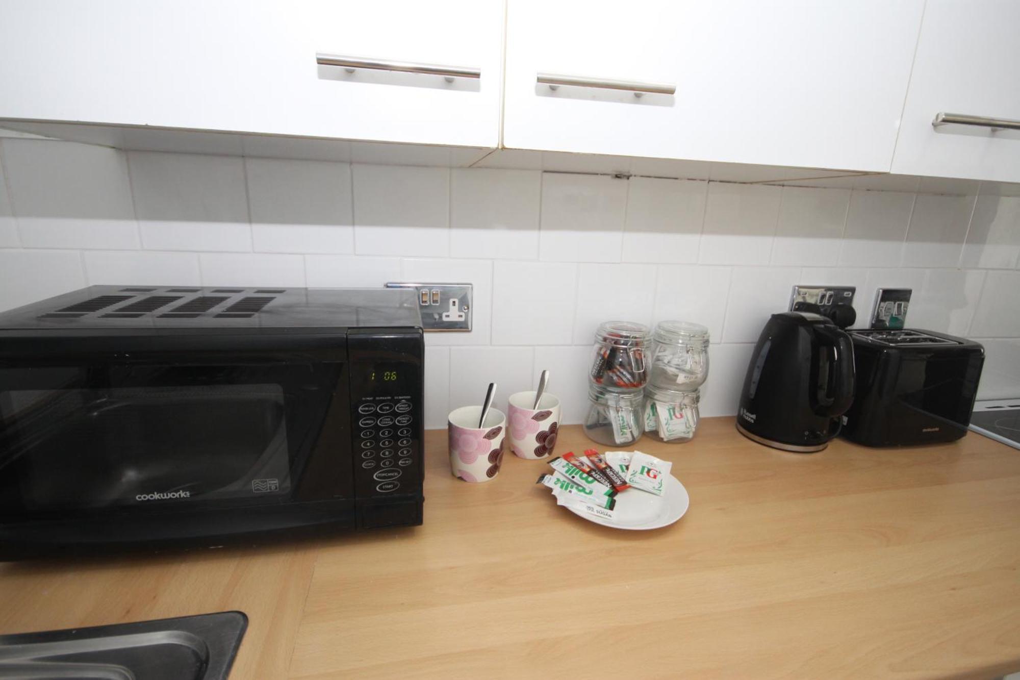 Barton Beachside - Stylish Studio Apartment, Double & Single - Central Beach & Promenade Location - Over 21'S, Family Friendly Only, Id Required Blackpool Zewnętrze zdjęcie