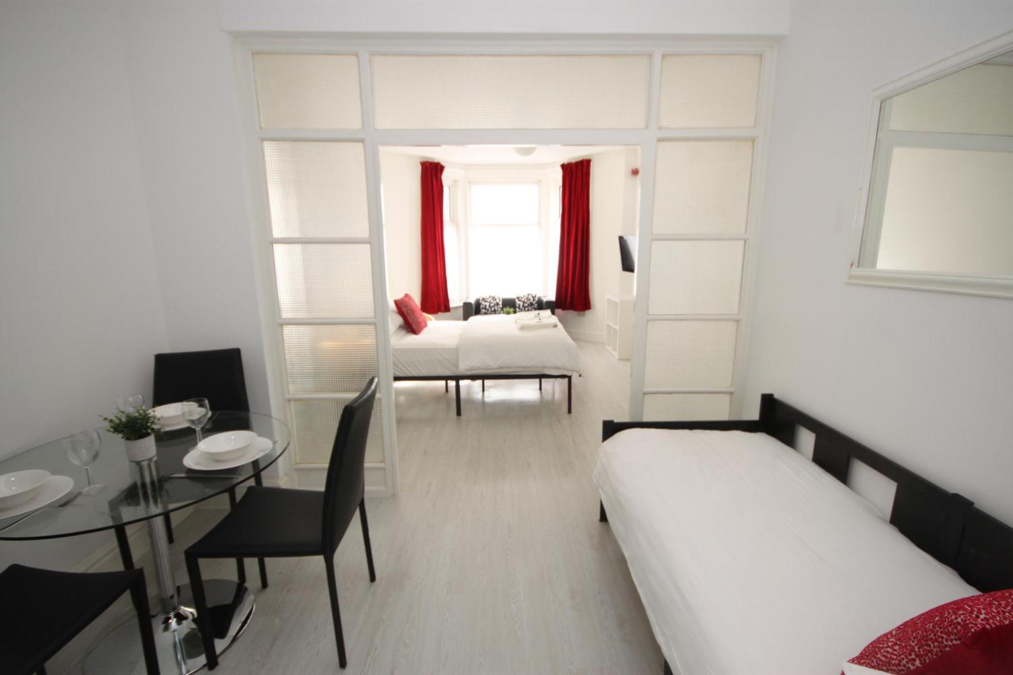 Barton Beachside - Stylish Studio Apartment, Double & Single - Central Beach & Promenade Location - Over 21'S, Family Friendly Only, Id Required Blackpool Zewnętrze zdjęcie